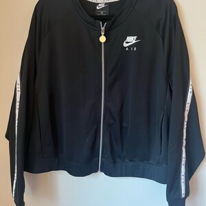 Nike Women's Black Zip-Front warm up Jacket